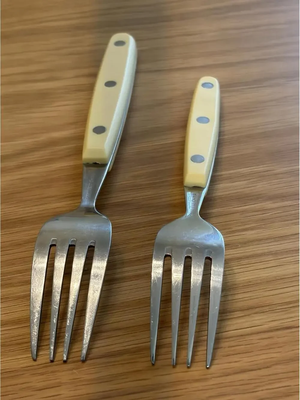 Vtg  5 Lot Yellow/Cream Handle Stainless Flatware Unbranded China Heavy